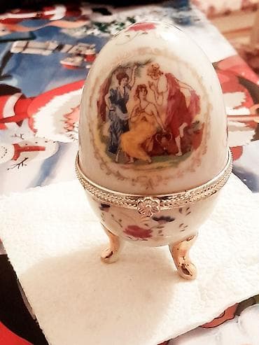 xalça naxışları: Porcelan yumurta formalı bijuter qutusu - Material: parlaq ağ — 1