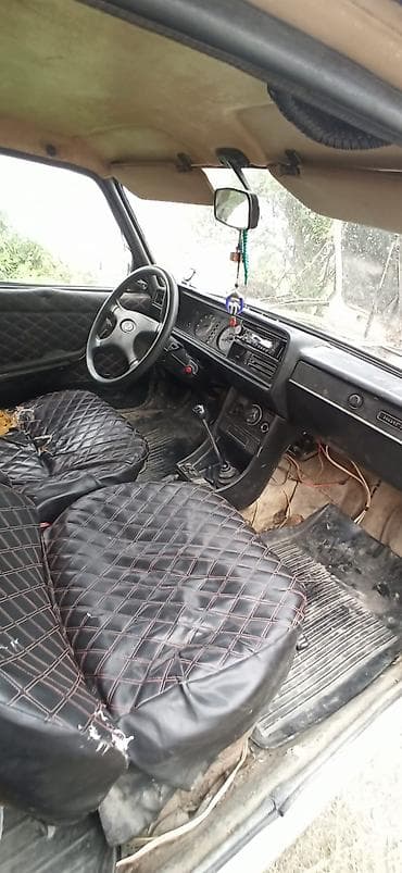 moto s50: VAZ (LADA) 2107: 1.5 l | 1984 il 65000 km Sedan — 5
