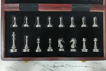 şahmat satışı: Çox keyfiyyətli və estetik görünüşlü şahmat dəsti satılır. Hədiyyə — 5