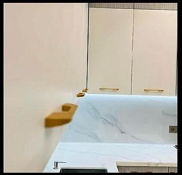 merbex mebeli: Mətbəx mebeli dəsti – müasir “L” planlaşdırma - Dizayn: ağ və açıq — 5