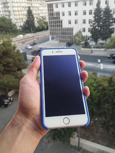 IPhone 8 Plus, 64 GB, Qızılı, Simsiz şarj — 2