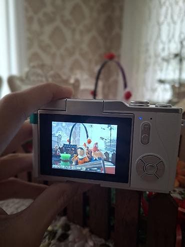 sur mikrofon: HD Rəqəmsal Fotoaparat – çevrilən ekranlı, kompakt dizayn — 5