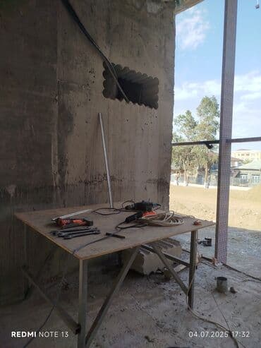 3 eded xoncali taxda qapi lazimdir: #Betonkesme #betondeşmə Beton kubik kərpic - dən kəsim deşim — 7