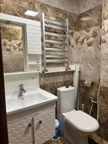 yeni günəşlidə 3 otaqlı ucuz bina evləri: Bakı, Bakıxanov qəs., 2 otaqlı, Köhnə tikili, m. Neftçilər, 60 kv. m — 11