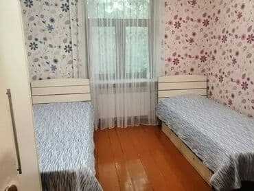 evler bineqedide: Bakıxanov qəsəbəsi, Kaspi Bakıxanov təhsil mərkəzinin yanında,3 — 5