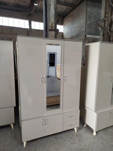 Pufiklər: Açılan, 3 qapılı Düz dolab, Qarderob, paltar dolabı — 4