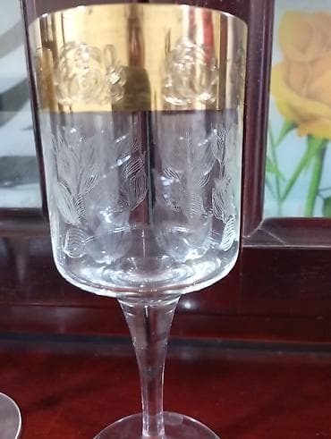 Qab-qacaq və mətbəx ləvazimatları: Qədəhlər, rəng - Qızılı, Şüşə — 2