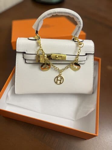 Canta yenidir qutuludur