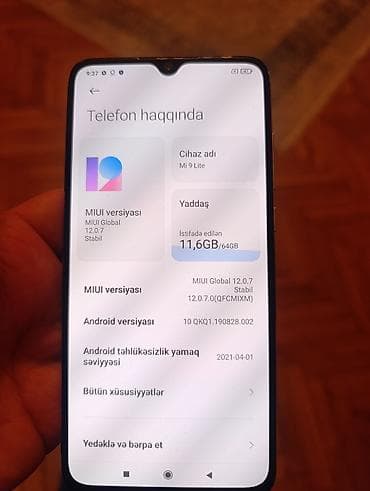 skriti kamera: Xiaomi Mi 9 Lite, 64 GB, rəng - Ağ, 
 Barmaq izi — 3