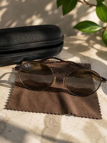 ocki: Gün eynəyi, Ray-Ban, İşlənmiş — 1