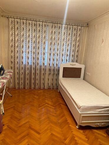 bina az musfiq qesebesi kohne tikili: Bakixanov gesebesi(Razin),252 nomreli mektebin yanı, Leningrad — 3