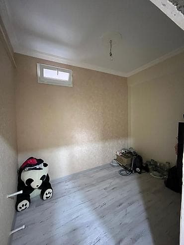 2 otaqli heyet evi: Mənzil – 2 otaqlı, təmirli, mebel və texnika ilə Plan və sahələr: - — 5