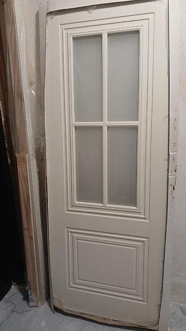 Klassik dizaynlı interyer qapısı - Rəng: krem/ivory - Material: ağac