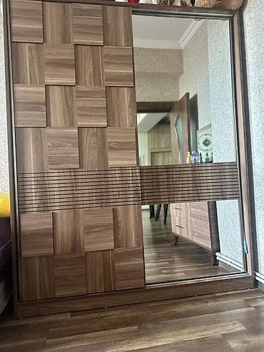 Chery: Б/у, Прямой шкаф, Гардеробный шкаф — 1