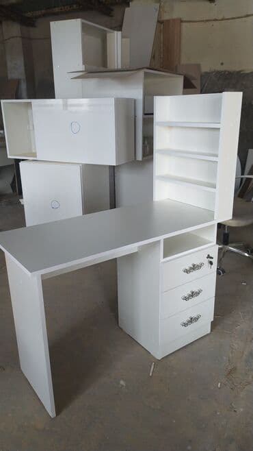 bor maşını: Yeni, Manikür üçün masa, Güzgüsüz — 1