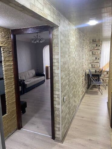 1 otaqlı kohnə tikili: Xalqlar dostluğu metrosu. parkın yanı 5 mərtəbəli binanın 3 cü — 5