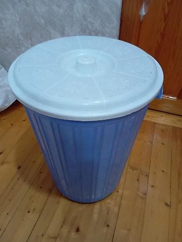 Mavi plastik qab (qapaqlı) - Material: möhkəm plastik - Rəng: mavi — 1