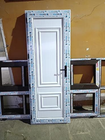 plastik qapı pəncərə: Plastik qapilar -90 azn Dekor qapilar - 130 azn Kombi wkaflari- 80 — 5