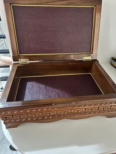 подарки для мужчин: Oyma naxışlı taxta qutu

Quran qabı — 2