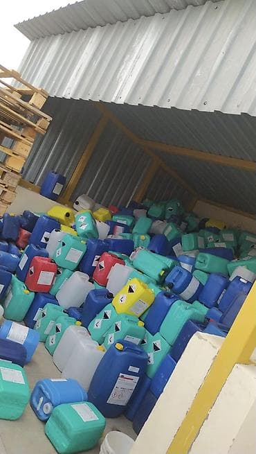 nerjavika cən: Plastik kimyəvi bidonlar və kanistrlər Ici temizdi qidayada uygundu - — 1