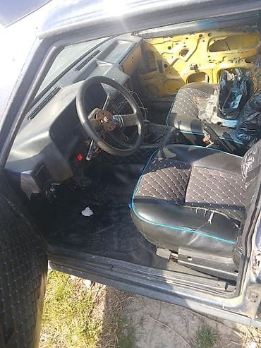 baz 2106: Maşın: Kağan (sedan) Kuzov: 4 qapılı, tünd mavi rəng Yanacaq: Benzin — 5