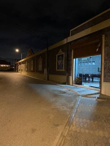 şamaxıda satılan evlər əmlak az: TƏCİLİ SATILIR. Tələsin qiymət 8000 min endirildi. Obyekt qəsəbənin — 2