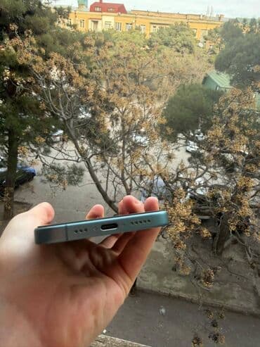 Bentley: IPhone 16, 128 GB — 7