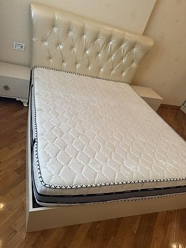 Yataq otağı dəsti Tərkibi: - Çarpayı: geniş ölçülü, yumşaq parlaq — 2