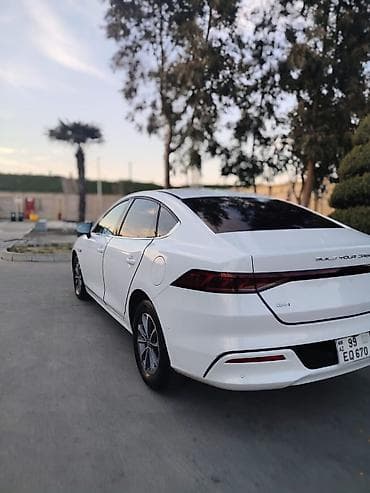 BYD Qin Plus: 1.5 l | 2025 il 16496 km Sedan — 3