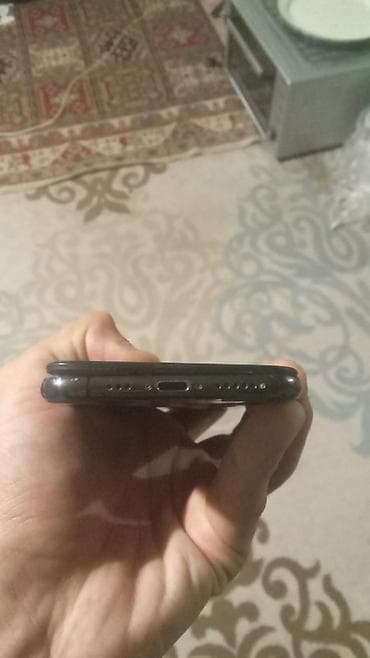 2 ci el tv: IPhone Xs, 64 GB — 4