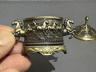 ritual samlar: Təsvir: – Material: bürünc tonlu metal ərinti – Formaat: qapaqlı kiçik — 6