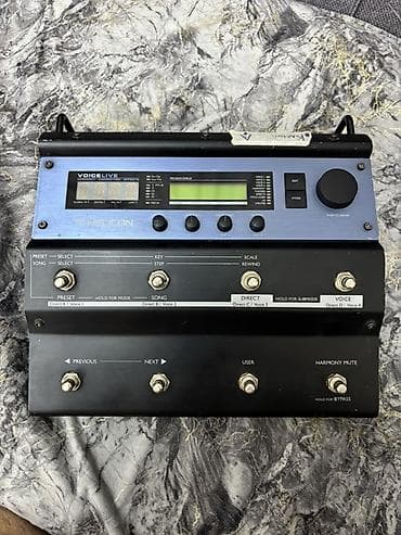 TC-Helicon VoiceLive (vokal prosessoru, ayaq pedli) Xüsusiyyətlər: -