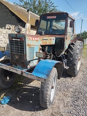 taxıl bicən kombaynlar: Traktor MTZ (Belarus) tipli, kabinalı, arxadan qoşqu və kənd — 4