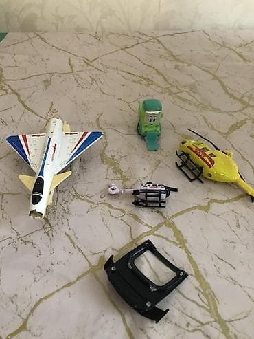 oyuncaq silah: Demir mashinlar ve samoletlar Uşaq oyuncaqları dəsti Tərkib: - Böyük — 5