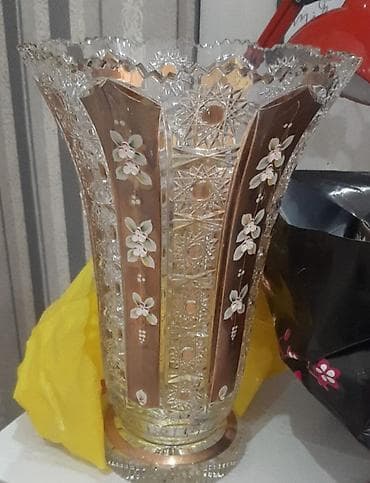 Bir vaza, Xrustal