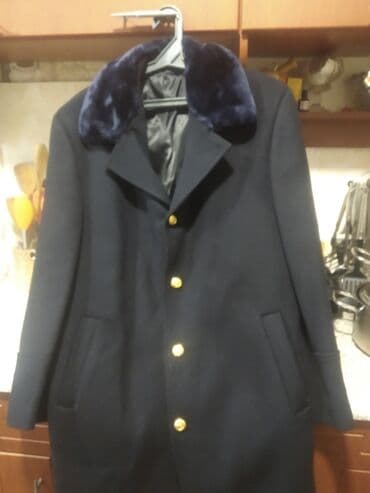 Polis paltosudur özümündü yenidir.
razmer 56 ./4