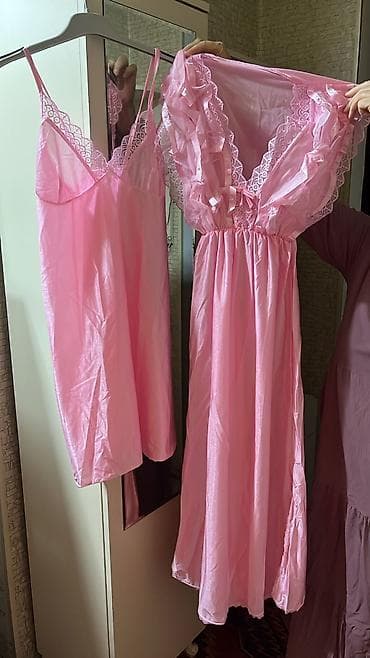 kombinezon: İki hissəli zərif gecə dəsti – açıq çəhrayı rəngdə. - Material — 1