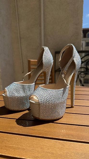 babet ayaqqabı: Casadei üslubunda parıltılı ziyafət ayaqqabısı - Model: Hündür — 2