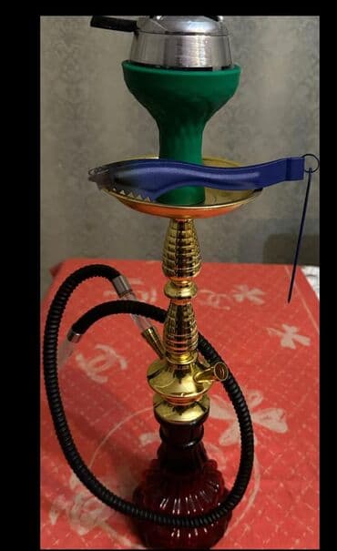 qizil satan: Nərgilə dəsti Təsvir: - Klassik dizaynlı, metal gövdəli və qırmızı — 2