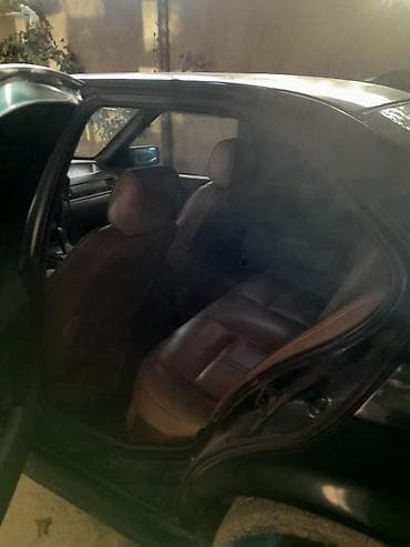 mator vaz: BMW 3 Series E36 sedan - Mühərrik: benzin, 6 silindir (şəhərdaxili — 3