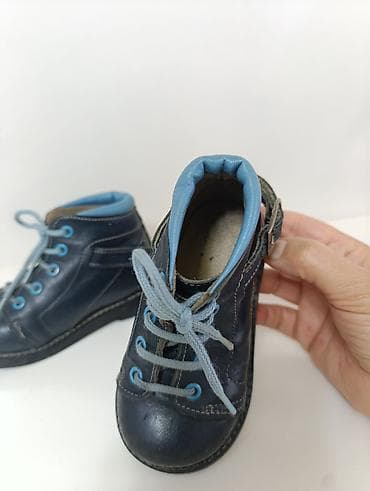 Botinkalar: Uşaq ayaqqabıları – tünd mavi rəngdə, açıq mavi detallı .Ortepetik — 4