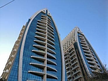 Mənzillər: Satılır 3 otaqlı yeni tikili 148 m², Elmlər Akademiyası m. Kateqoriya — 2