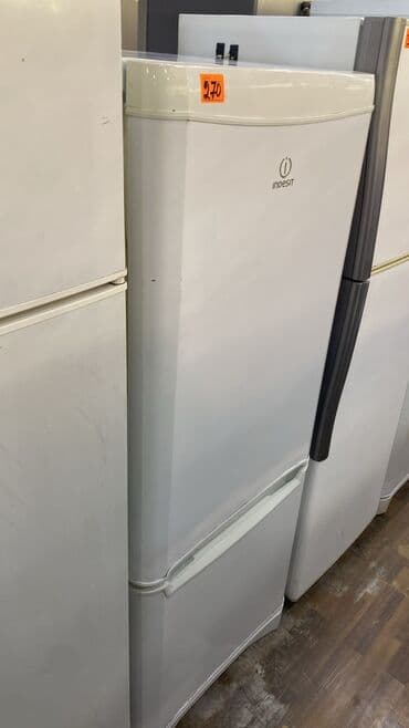 2 qapılı Indesit Soyuducu Satılır, rəng - Ağ