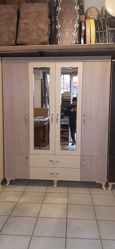 şfanerler: 4 Qapi Dolablar Hal Hazirda Anbarda Movcuddur. Sifariwlede ne reng — 3