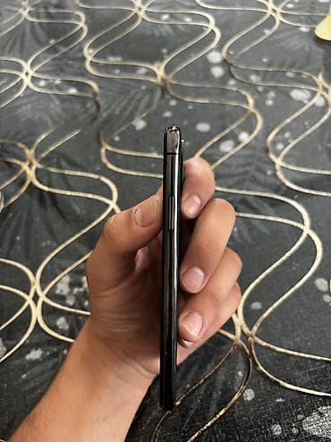 iphone 5 's: IPhone Xs, 64 GB, Black Titanium — 4