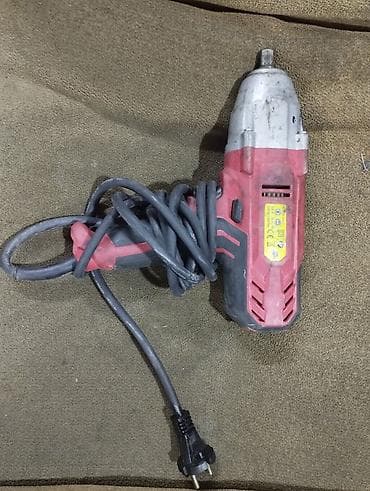 yolka senliyi: Qayka açan 450 W-dan çox — 1