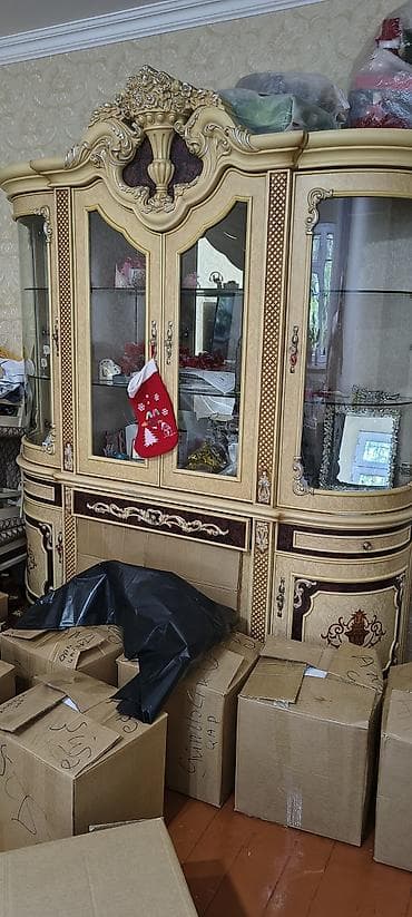 dolab ucuz: Klassik üslubda vitrin-büfe - Material: MDF/taxta karkas, şüşə vitrin — 1