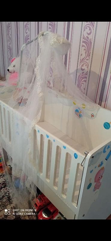 madeyra usaq besikleri: Oğlan və qız üçün, İşlənmiş, Dördbucaq, Beşik, Dəstsiz, Matrassız, Yellənmə mexanizmsiz — 1