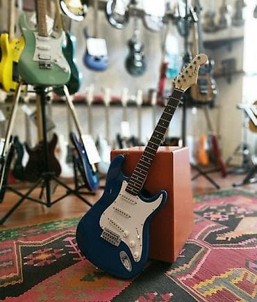 gitara balaca: Electro gitara Smiger LG1 ST BL
Qiymət: 230 — 1