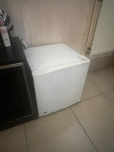 Blenderlər: İşlənmiş Mini LG Soyuducu Satılır, rəng - Ağ — 2